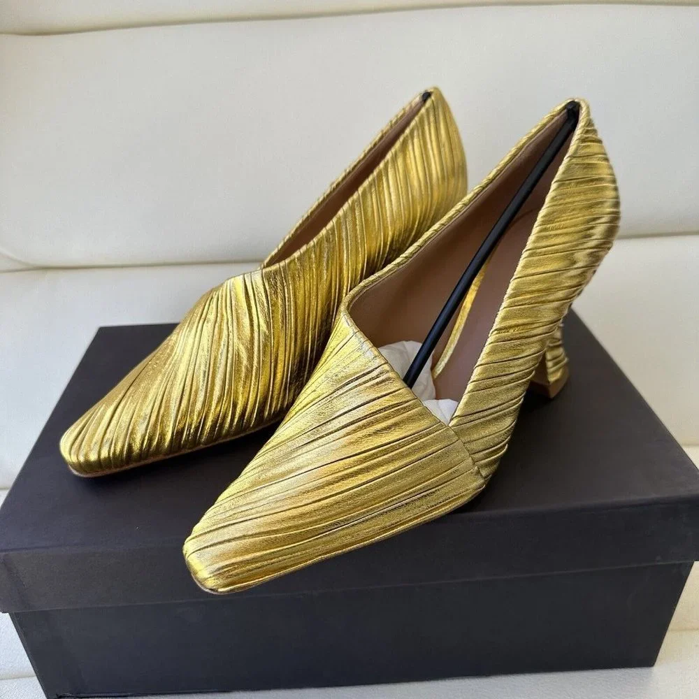 NEW Bottega Veneta Ladies Gold Heels Shoes Yellow Almond 75mm Pumps sz 39.5 - Picture 5 of 7